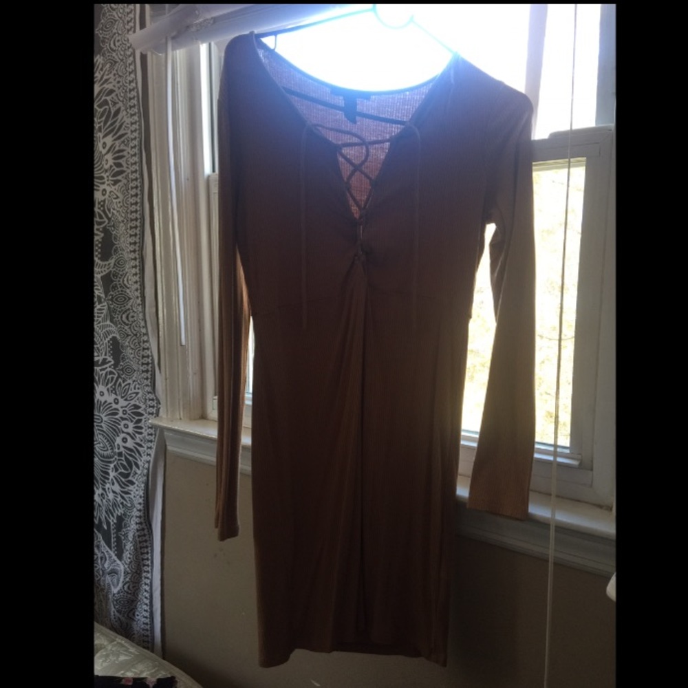 Long sleeve lace up dress